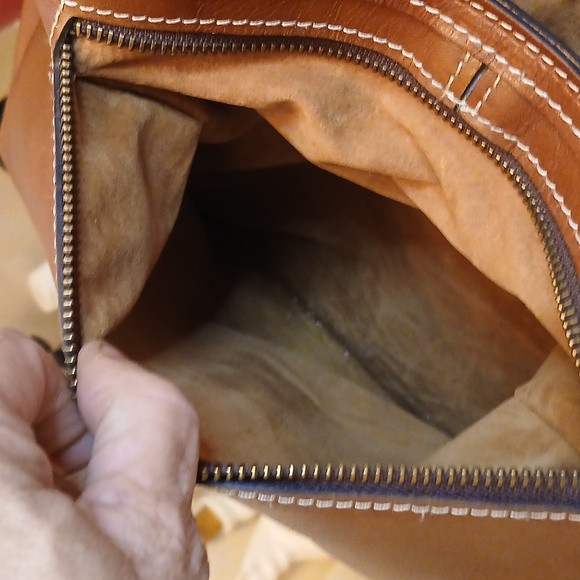 Patricia Nash Tan, Italian Leather Shoulder Bag - Picture 8 of 8